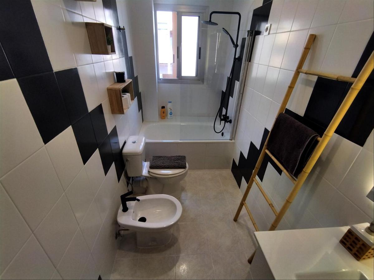 Guesthouse Shared With Host Alicante Eksteriør billede