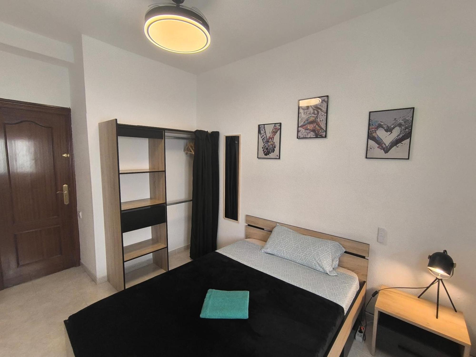 Guesthouse Shared With Host Alicante Eksteriør billede